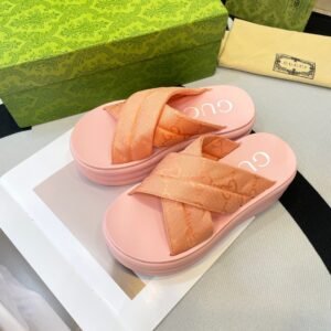 微信图片_20250507115713.jpg GUCCI new waterproof thick-soled slippers