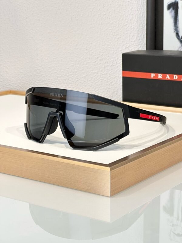 PRADA Sunglasses Premium Size: 130