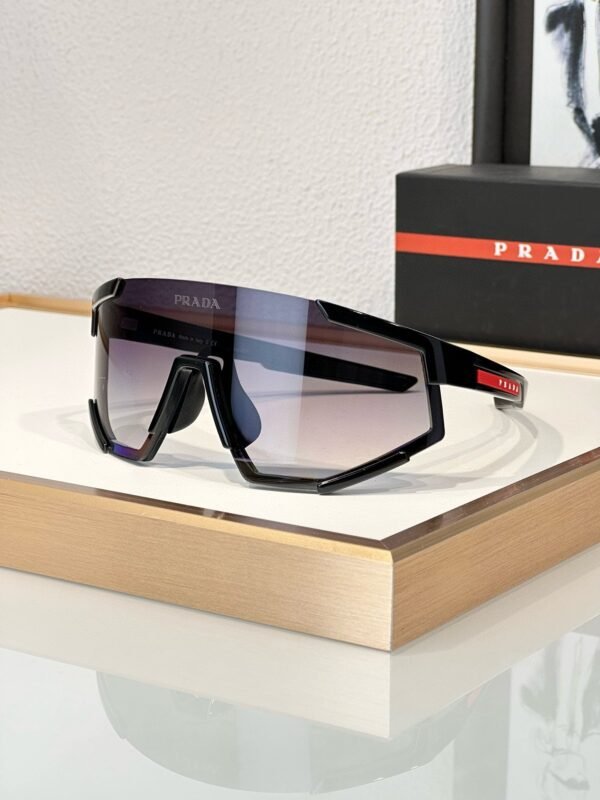 PRADA Sunglasses Premium Size: 130