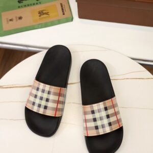 Burberry summer slippers