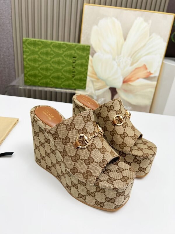 GUCCI new thick-soled slippers height 11cm