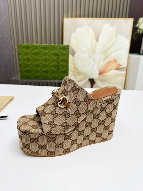 GUCCI new thick-soled slippers height 11cm
