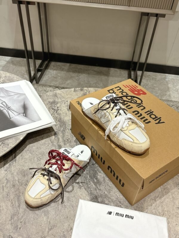 MiuMiu & New Balance joint 2025 summer retro sports half slippers Premium