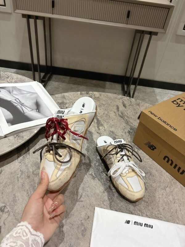 MiuMiu & New Balance joint 2025 summer retro sports half slippers Premium