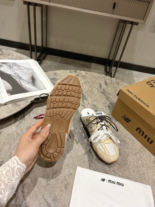 MiuMiu & New Balance joint 2025 summer retro sports half slippers Premium