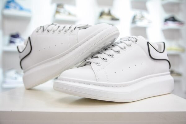 Alexander McQueen Casual shoes premium version