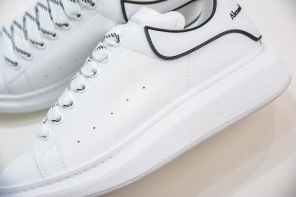 Alexander McQueen Casual shoes premium version