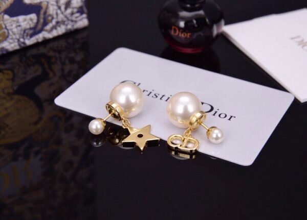 DIOR pearl earrings