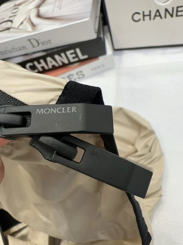 Moncler counter style hooded sun protection jacket Premium