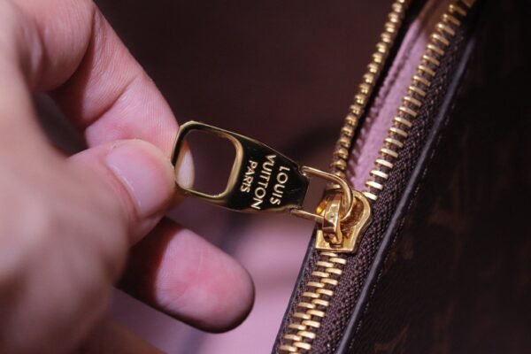 Louis Vuitton NeoNoe Bucket Bag Premium Edition 26x22x27cm