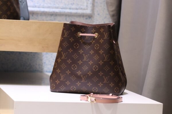 Louis Vuitton NeoNoe Bucket Bag Premium Edition 26x22x27cm