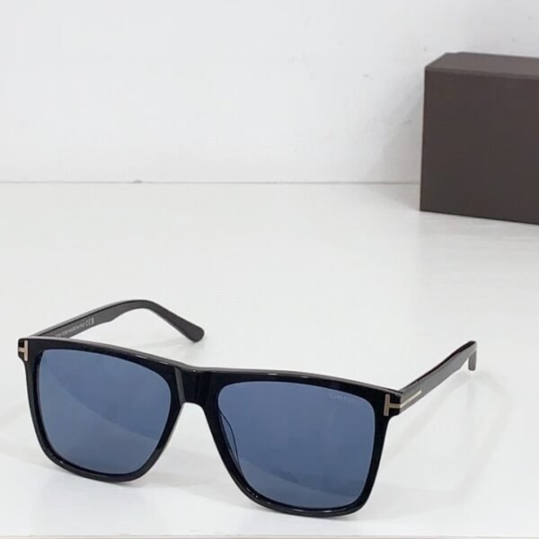 Tom Ford Sunglasses Premium Edition SIZE: 59-15-145