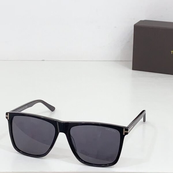 Tom Ford Sunglasses Premium Edition SIZE: 59-15-145