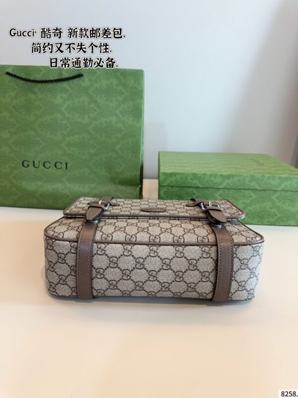 Gucci Ophidia Crossbody Bag 28*8*24cm