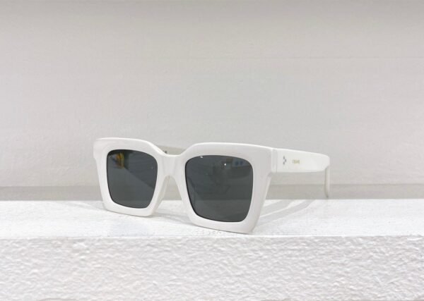 Celine sunglasses premium edition SIZE: 52-21-14