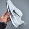 Nike VOMERO18 lightweight running shoes
