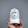 Nike VOMERO18 lightweight running shoes