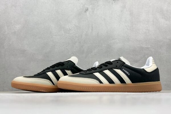 Adidas SAMBA casual shoes