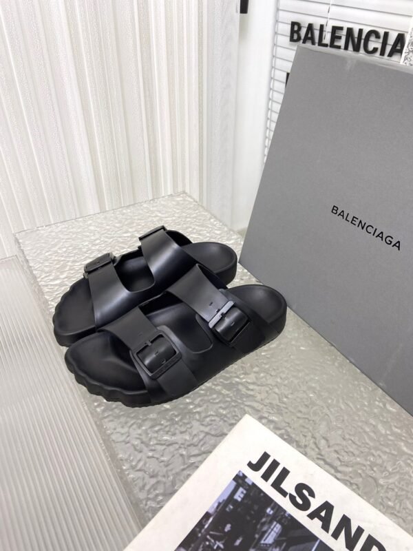 Balenciaga Sunday Mule couple’s five-toe series slippers made of genuine cowhide