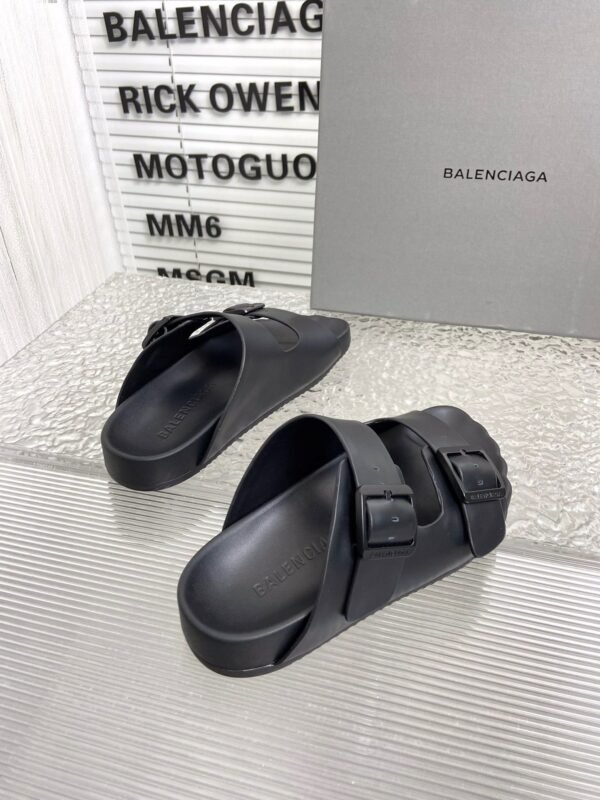 Balenciaga Sunday Mule couple’s five-toe series slippers made of genuine cowhide