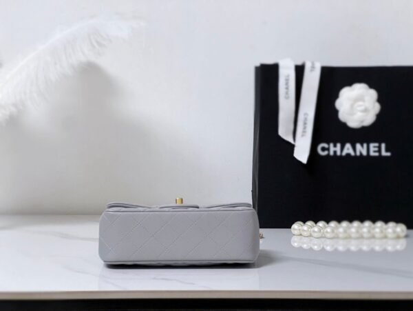 Chanel new small golden ball mini light gray bag top quality1：1 size 13x20x7cm