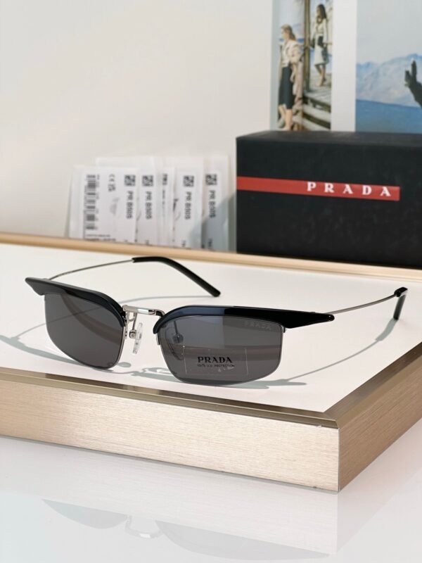 PRADA sunglasses high-end size: 52-19-135