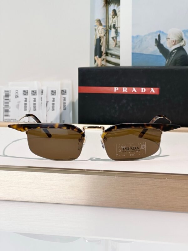 PRADA sunglasses high-end size: 52-19-135