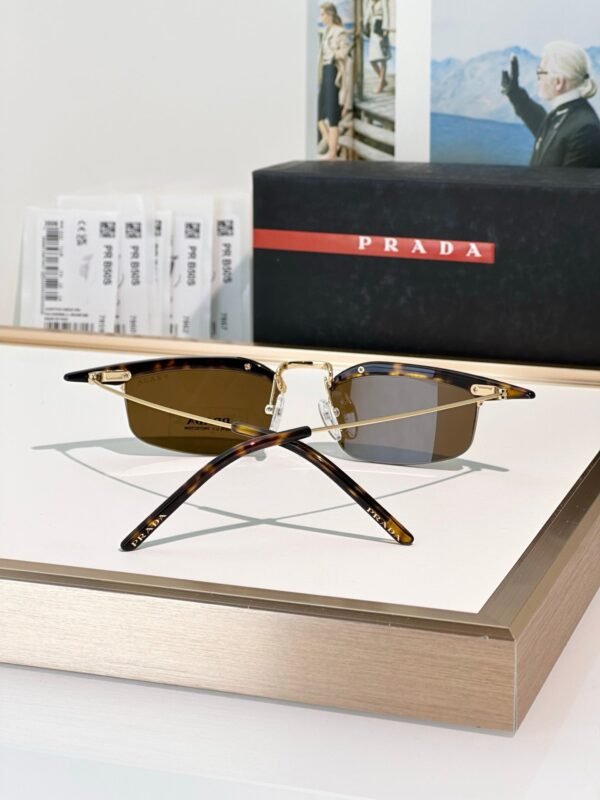 PRADA sunglasses high-end size: 52-19-135
