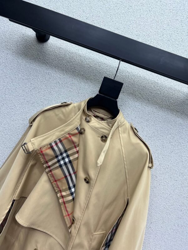 Burberry new stylish cape coat high quality version