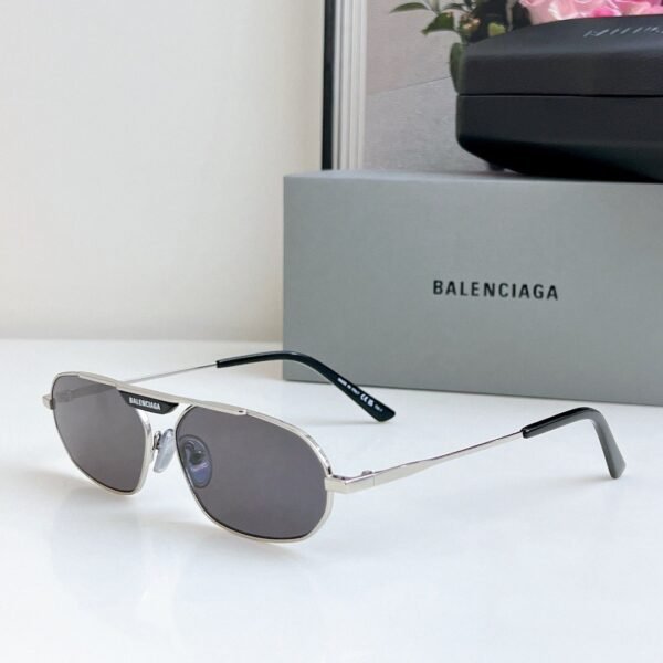 Balenciaga sunglasses high-end version Size: 61-15-145