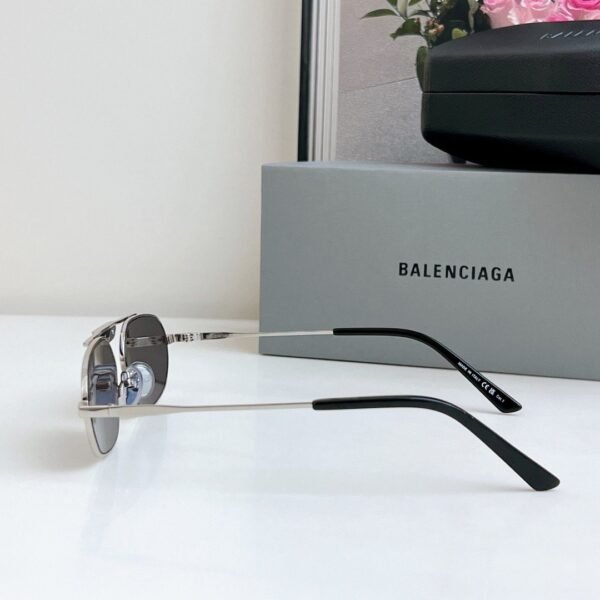 Balenciaga sunglasses high-end version Size: 61-15-145