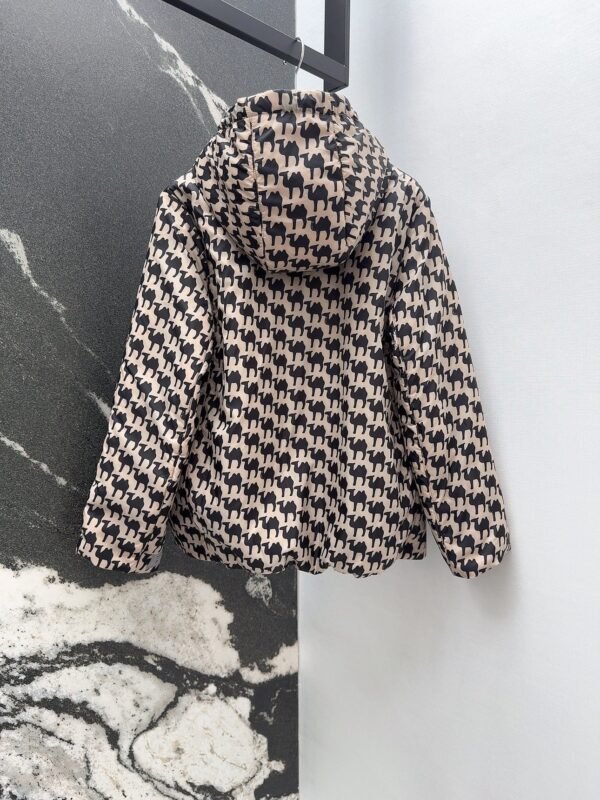 MaxMara New hooded camel hair jacket waterproof down fabric