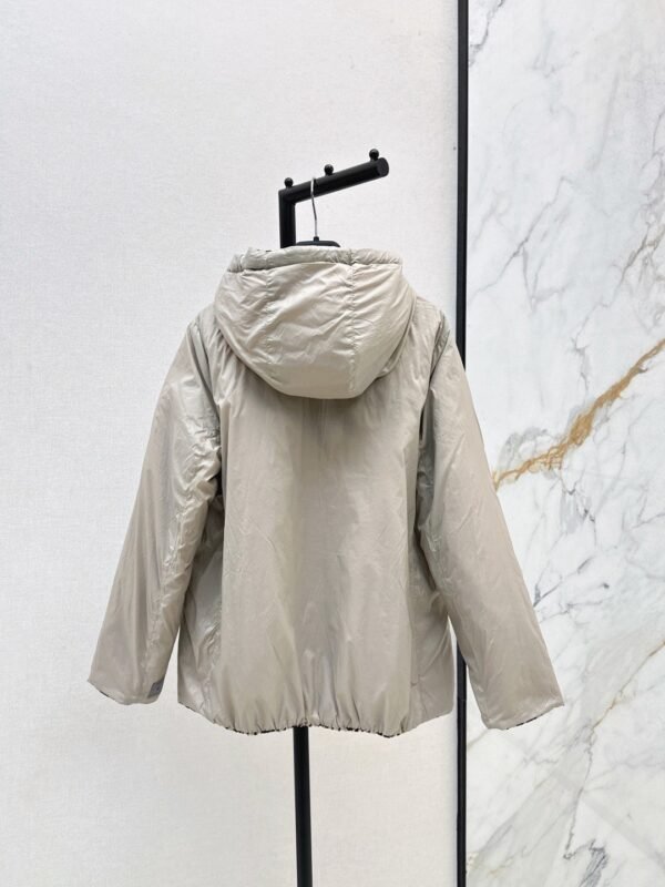 MaxMara New hooded camel hair jacket waterproof down fabric