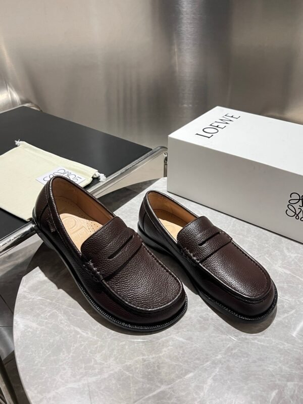 Loewe men’s casual leather shoes high-end version of cowhide material