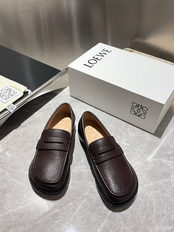 Loewe men’s casual leather shoes high-end version of cowhide material