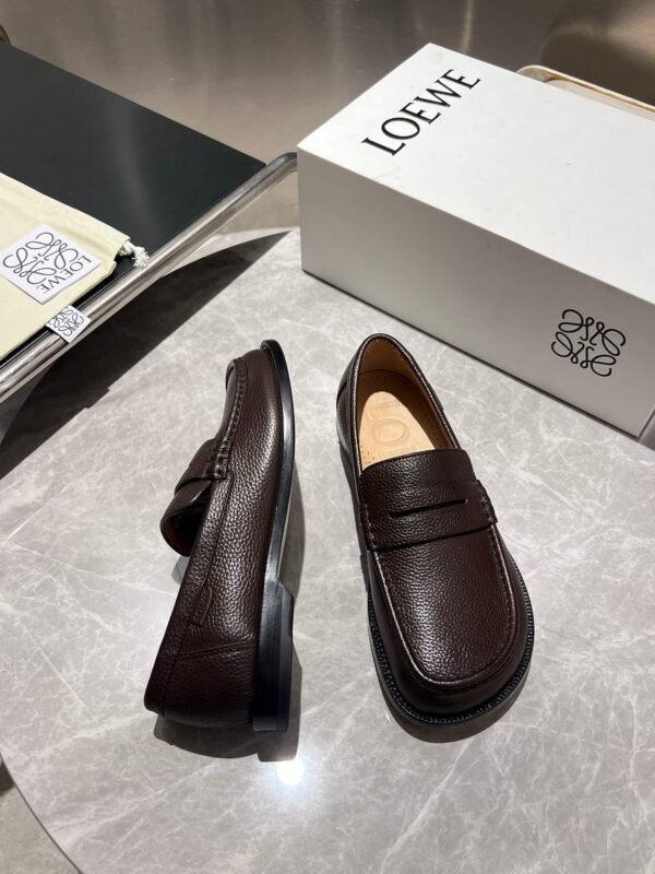 Loewe men’s casual leather shoes high-end version of cowhide material