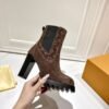 Louis Vuitton catwalk high heels lined with sheepskin material high-end version