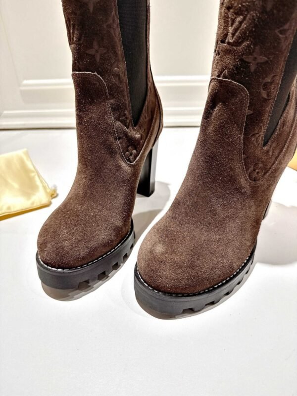 Louis Vuitton catwalk high heels lined with sheepskin material high-end version