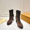 Louis Vuitton catwalk high heels lined with sheepskin material high-end version