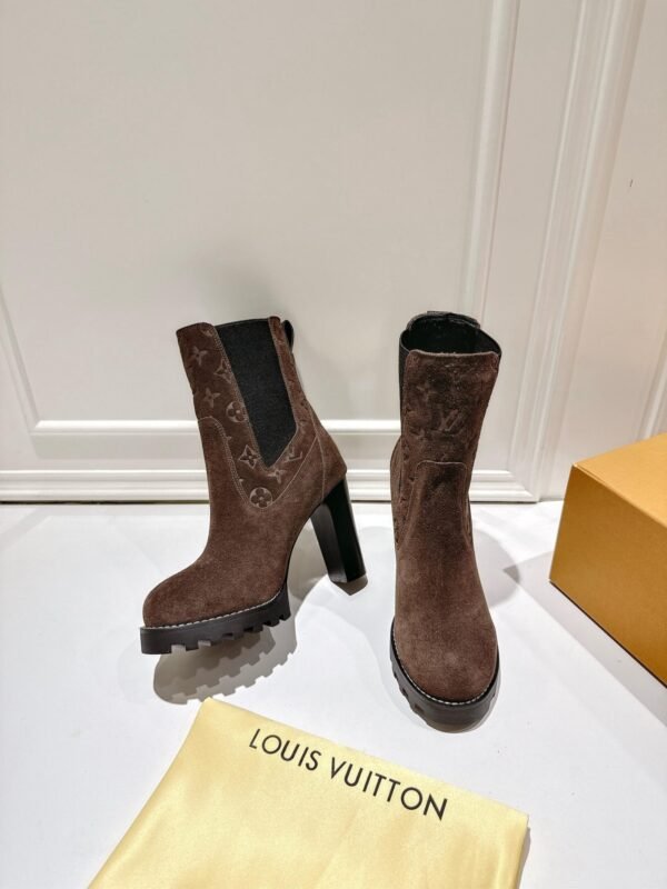Louis Vuitton catwalk high heels lined with sheepskin material high-end version