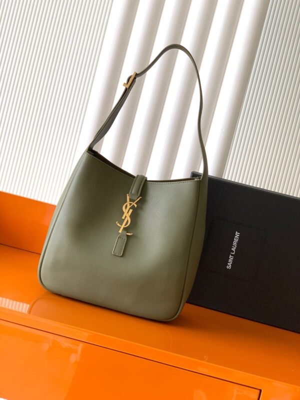 YSL New autumn and winter underarm bag classic catwalk style handbag advanced version 23x22x8cm