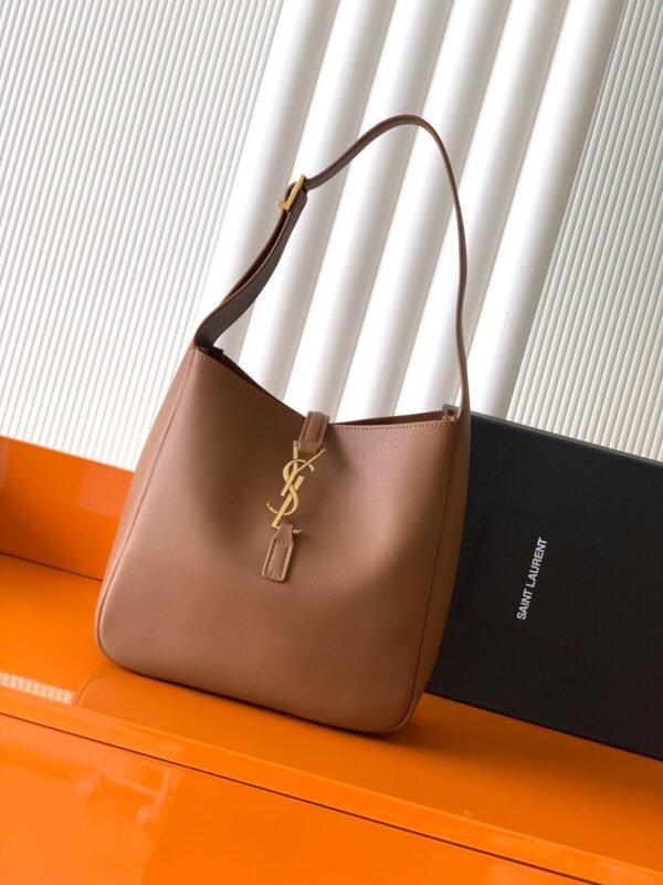 YSL New autumn and winter underarm bag classic catwalk style handbag advanced version 23x22x8cm