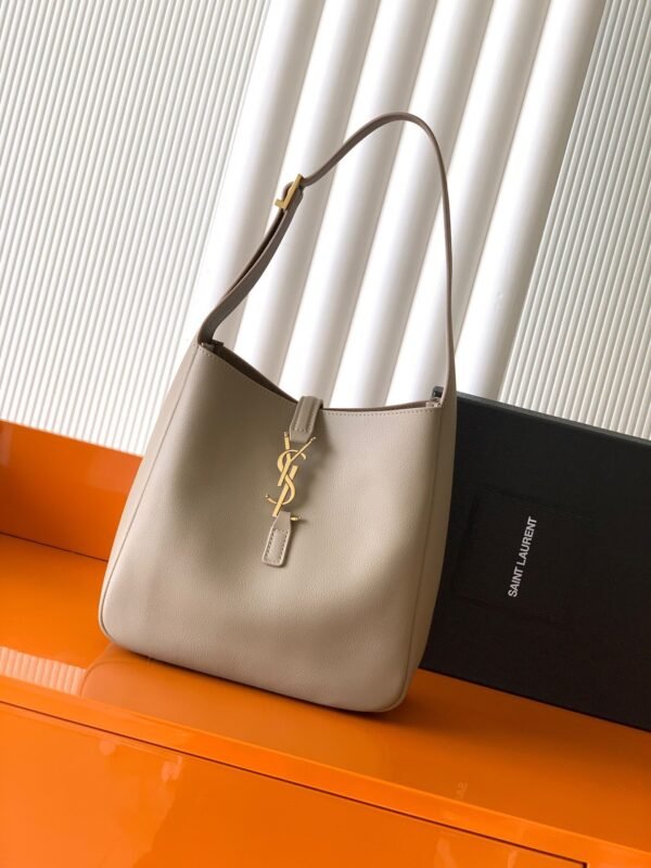 YSL New autumn and winter underarm bag classic catwalk style handbag advanced version 23x22x8cm