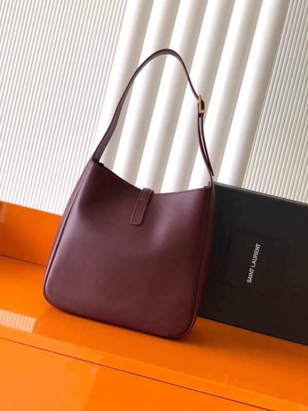 YSL New autumn and winter underarm bag classic catwalk style handbag advanced version 23x22x8cm