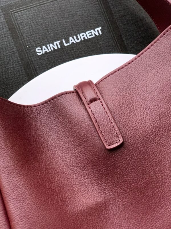 YSL New autumn and winter underarm bag classic catwalk style handbag advanced version 23x22x8cm