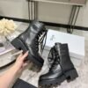 Celine latest autumn and winter catwalk Martin shoes, high-end leather material