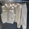 Schiaparelli autumn and winter three-piece vest and sweatshirt with special-shaped buttons