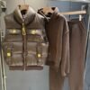 Schiaparelli autumn and winter three-piece vest and sweatshirt with special-shaped buttons