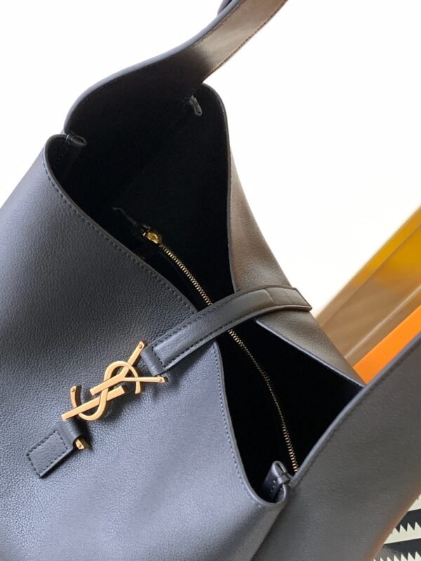 YSL New autumn and winter underarm bag classic catwalk style handbag advanced version 30X31X13cm