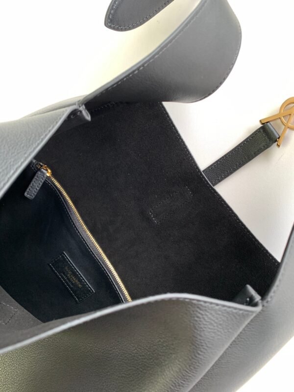 YSL New autumn and winter underarm bag classic catwalk style handbag advanced version 30X31X13cm